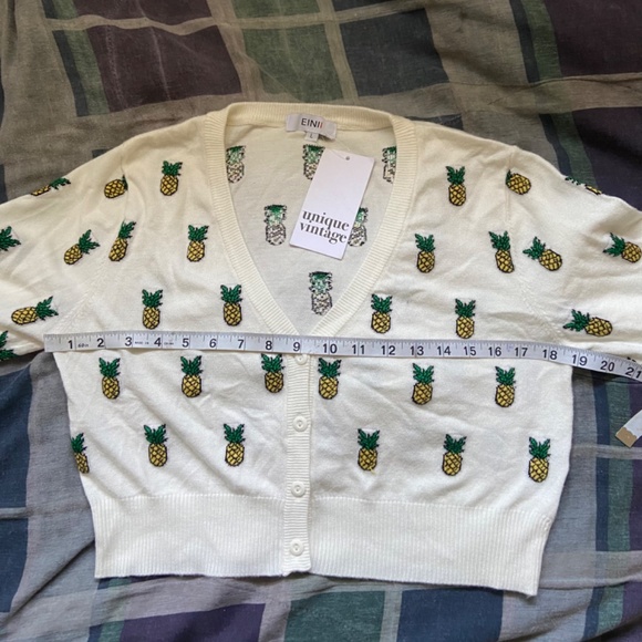 EINII Pineapple Cardigan - Picture 6 of 6